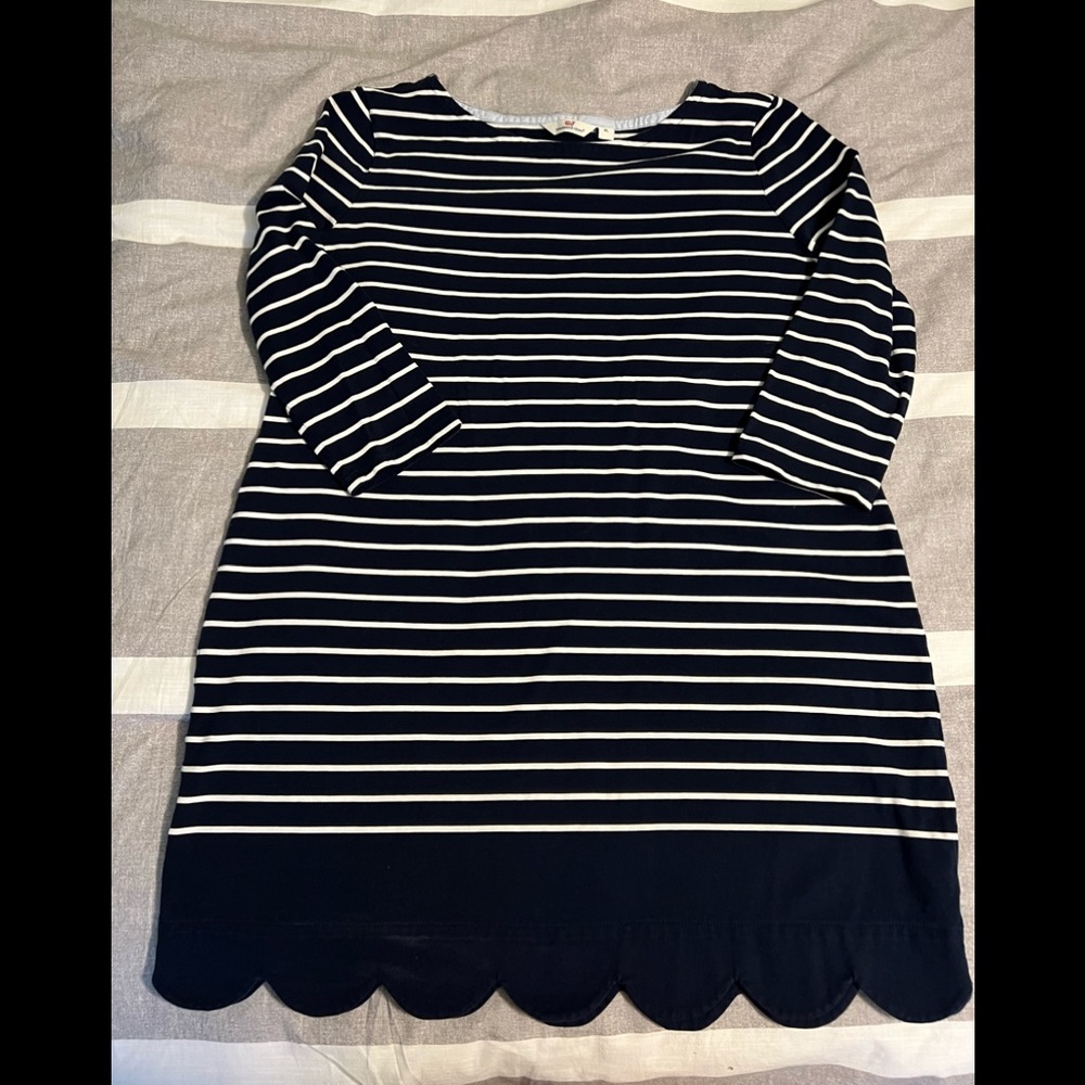Vineyard vines scallop dress